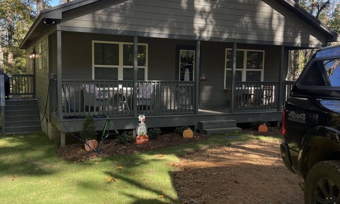 Counce Cabin | New Cabin in woods at pickwick. 3 BR 2 bath, near Stateline ramp & state park