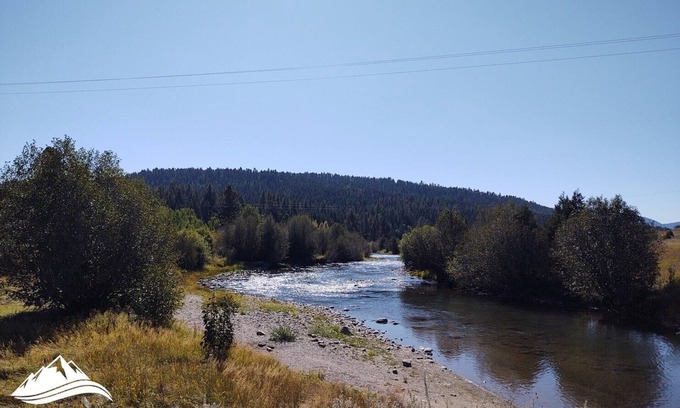 Ovando Cabin | New Cabin | Sleeps 8 | Private Acreage | Mountain Views | Water Frontage
