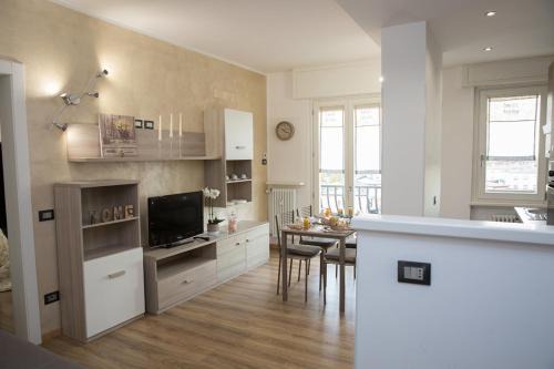 Villaggio degli Sposi Apartment | New Carrara Hospital Home