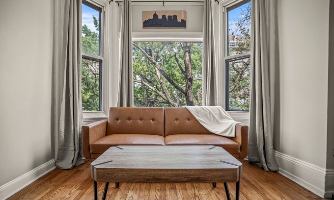Parkway Museum District Apartment | New Central Philly apartment!
