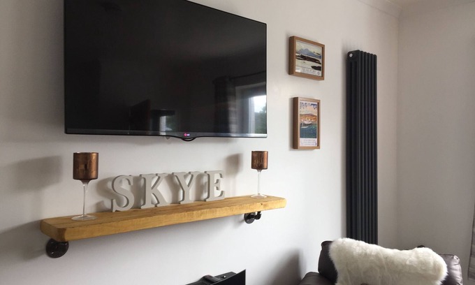 Achachork House | New - Central Portree Sleeps 4