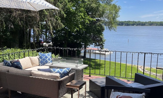 Solon Mills House | NEW! Chain O’ Lakes Getaway: Waterfront Fun