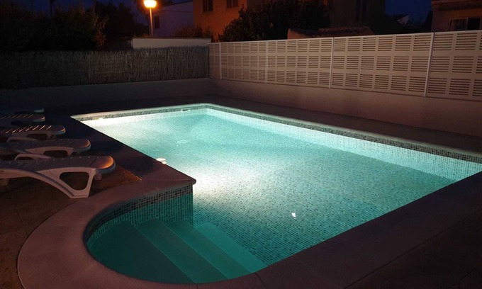 Playa de Almarda Ski Chalet | New chalet 7 rooms. Private pool. Next to the sea.Parking. Little crowded beach
