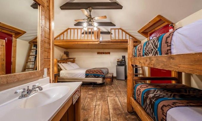 Lake George Ski Chalet | New! Charming cozy Cabin Colorado National Forest