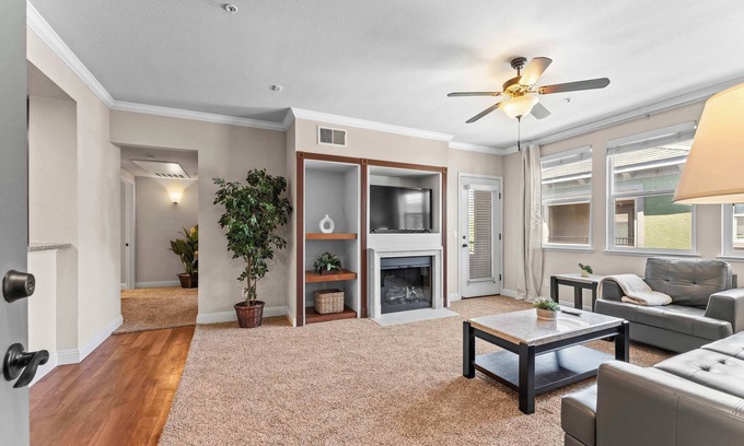 Reno/Tahoe Airport Apartment | NEW Chic 2BR Stay with Heated Pool, Gym & Mini Golf