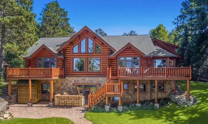 Pequot Lakes Cabin | NEW! Classic Lakeside Lodge with Luxury Amenities and Sunset Views