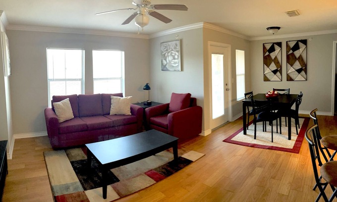 Voth Apartment | New Comfort & Stay 2!