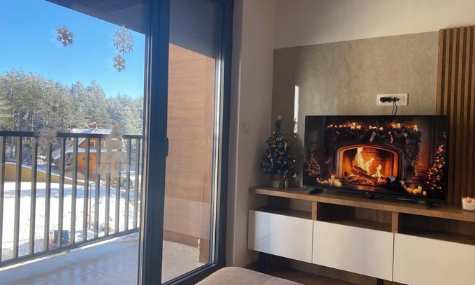 Zlatibor Apartment | New, complete equipped apartment with Spa, indoor pool and parking place!
