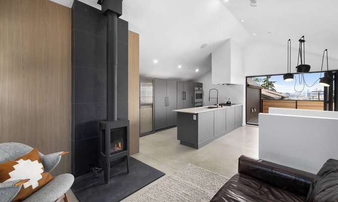 Grandview-Woodland House | New Construction; 2000 sqft House off Commercial Drive - Mountain and City Views