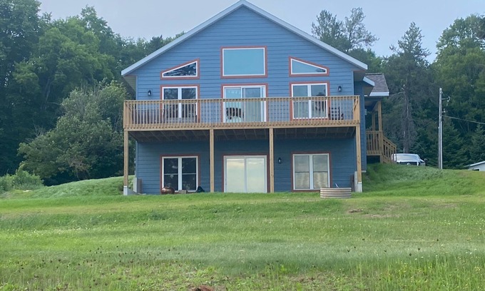 Conover House | New Construction! Gorgeous full home with large deck overlooking North Twin Lake