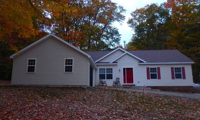 Treasure Lake House | New construction in a fabulous PA Golf resort!