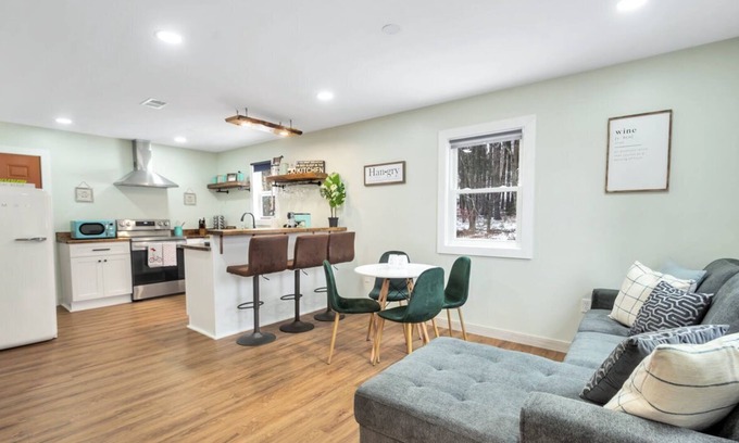 Tannersville Condo | New Construction Lovely 2-bedroom Condo, Camelback area