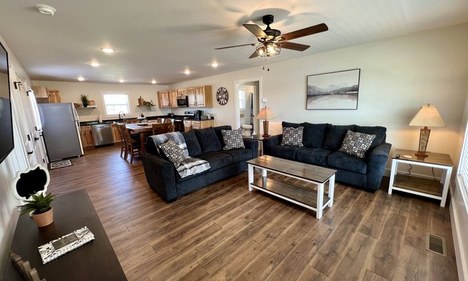 Nancy House | NEW CONSTRUCTION. The Cumberland Cottage. 1.3 miles to Lees Ford Marina/Ramp