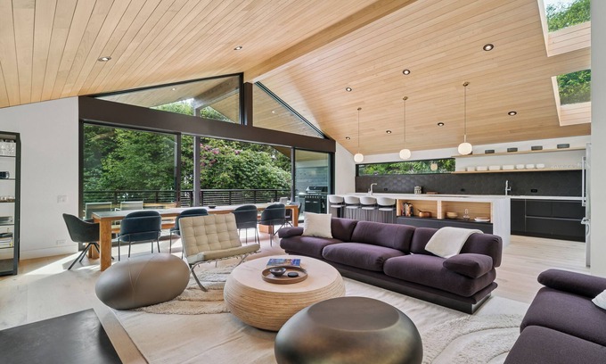 Neahkahnie Beach House | New contemporary spacious home near Manzanita Beach