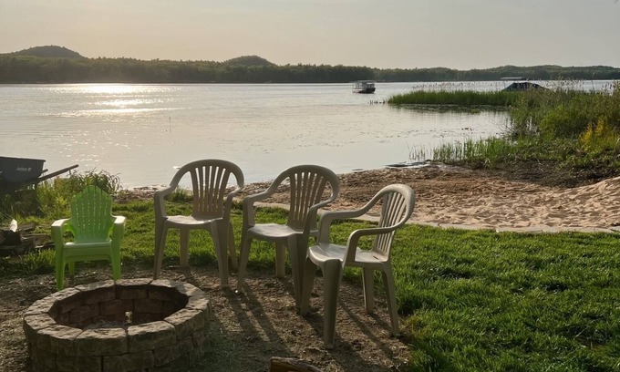 Pentwater Cottage | New cottage on Bass Lake