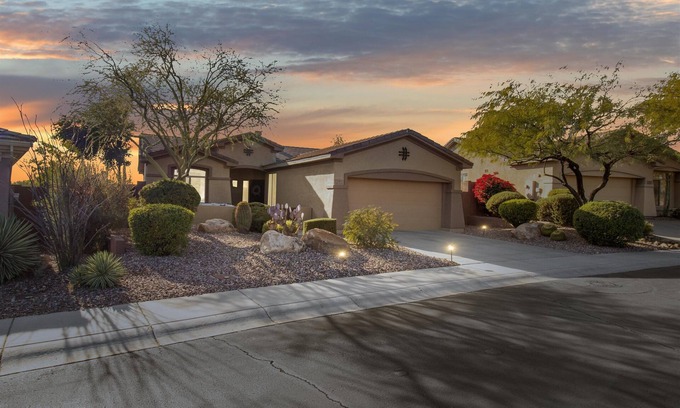 Anthem House | New! Country Club | Comfortable Living Space | Seasonal Stays | Pets Ok!