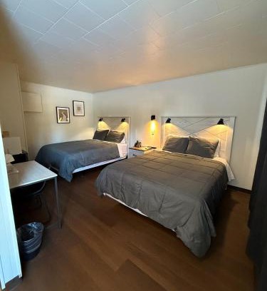 Swan River Hotel | New Country Motel