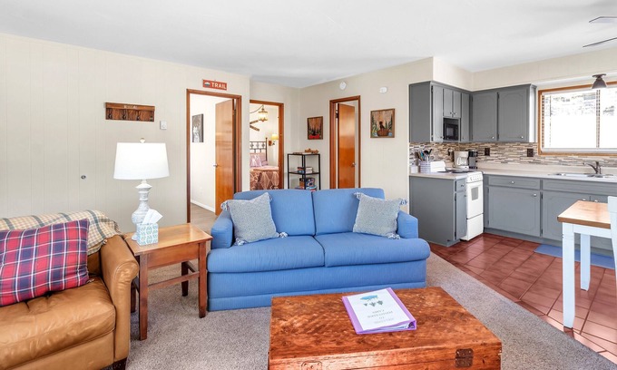 Greer Cabin | NEW! Cozy Cabin Retreat with Scenic Views