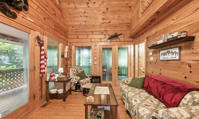 Andrews House | NEW! Cozy Creekside Cabin with Wraparound Porch