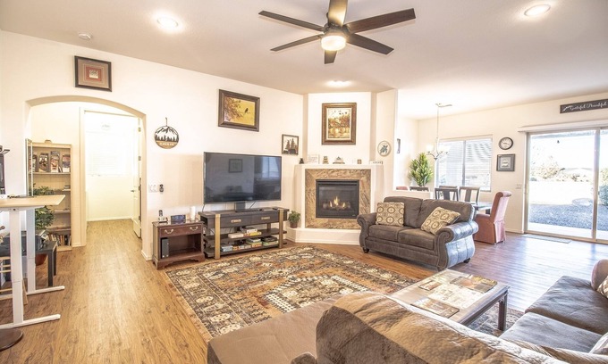 Granville House | NEW! Cozy Granville Retreat w/Modern Amenities