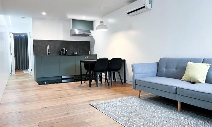 East Flatbush Apartment | New Cozy Modern Minimalist Stay in Brooklyn at Rem-Casa