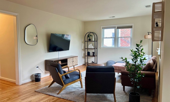 Aurora Highlands Apartment | NEW Cozy Penthouse - Spacious 3-bedroom apartment. Steps to Metro!
