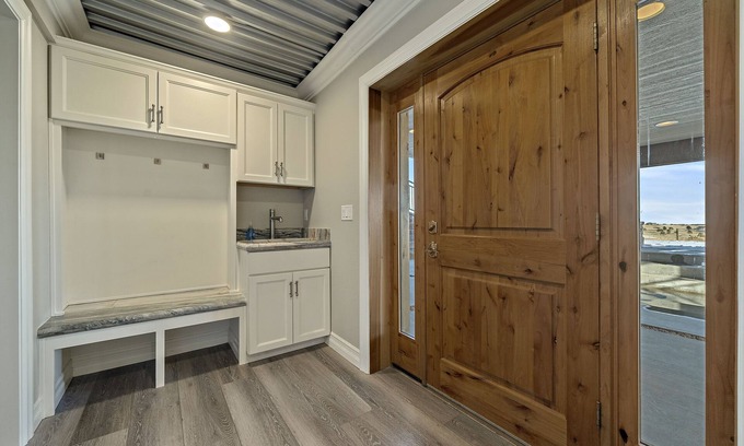 Elizabeth House | NEW! Cozy, private 2 bedroom apartment outfitted on 46 acres with views!