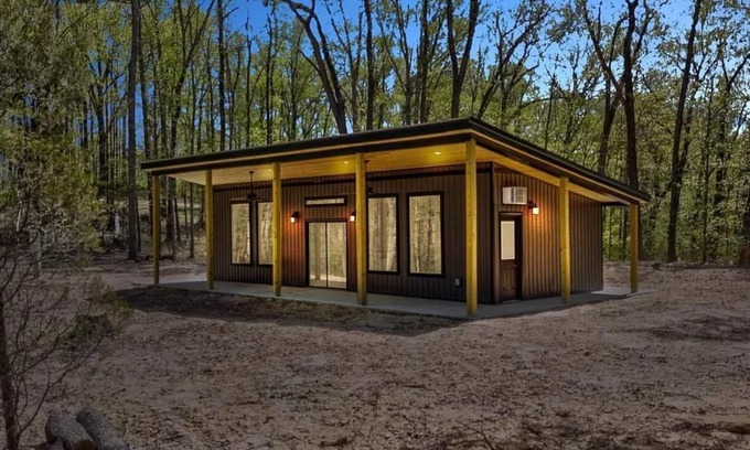 Means Cabin | New, Cozy, Secluded Cabin