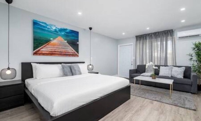 Coral Ridge Apartment | New, Cozy Studio - Heart of Fort Lauderdale