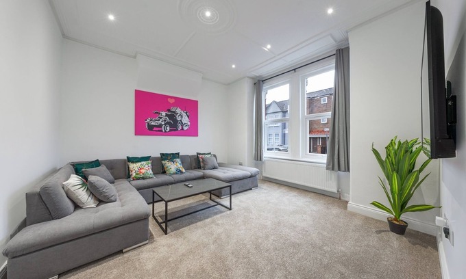 Cricklewood House | New Cricklewood Modern Home