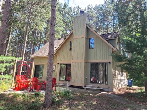 Thompsonville House | New! Crystal Pines - Lovely Crystal Mountain Cabin