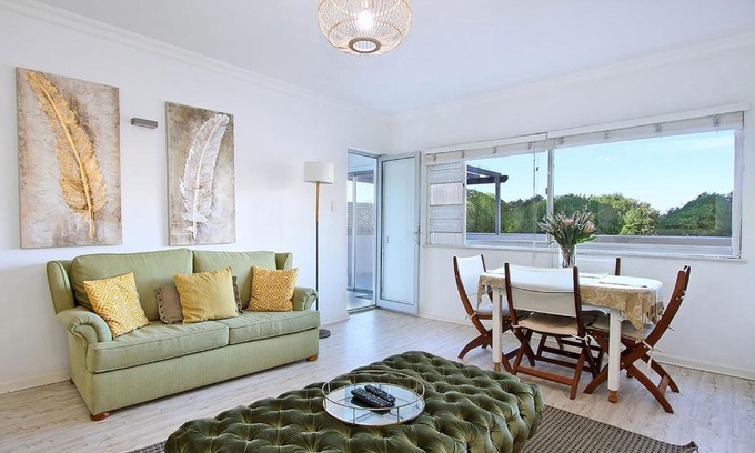 Mouille Point Apartment | New Cumberland