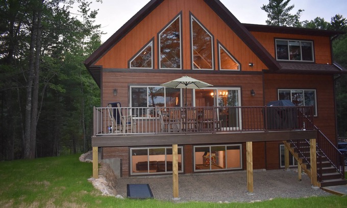 Conover House | New Custom Built 5 BR, 3.5 Bath Home on Upper Buckatabon Near Eagle River