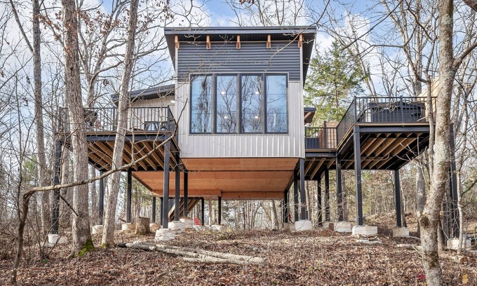 Treloar Cabin | New custom-built TREEHOUSE - Sunrise