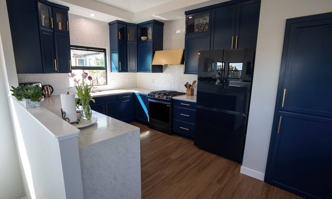 Point Loma House | New custom home in Point Loma with a view of the downtown skyline