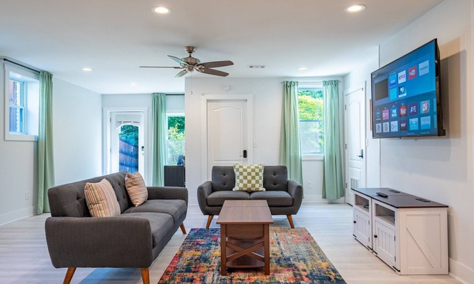 Atlanta House | New Deals! Stylish & Modern 2BR Stay in Prime Spot