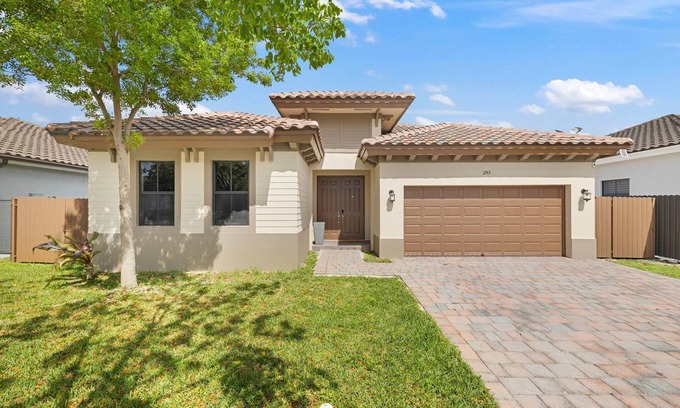 Tamiami House | New Designer Home In The Heart Of Miami
