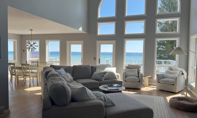 Suttons Bay House | NEW! Direct waterfront Grand Traverse Bay-Suttons Bay. Kayaks, Sandy