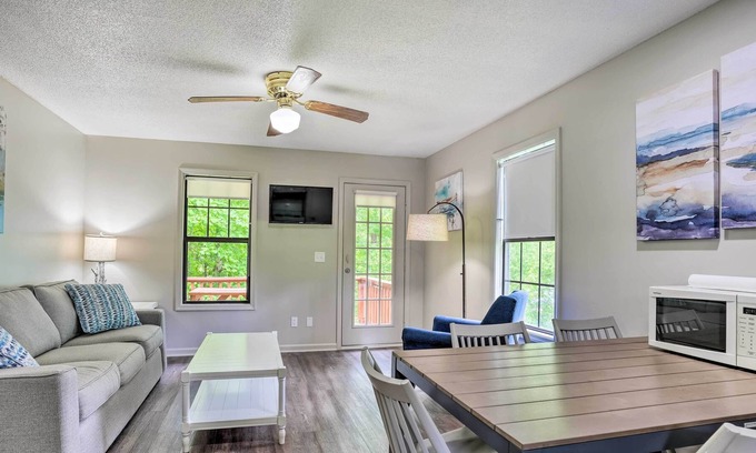 Winchester Cabin | NEW! Dog-Friendly Lakefront Cabin w/ Deck Dining!