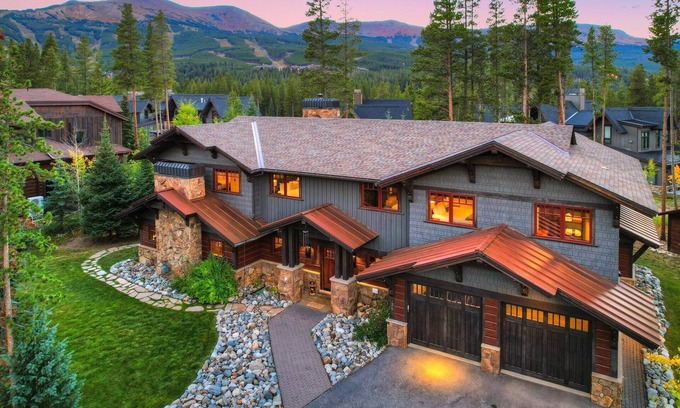 Christie Heights House | NEW Double Diamond Lodge by the Nordic Ski Trails! Luxury, Views, XBOX, Foosball, Billiards