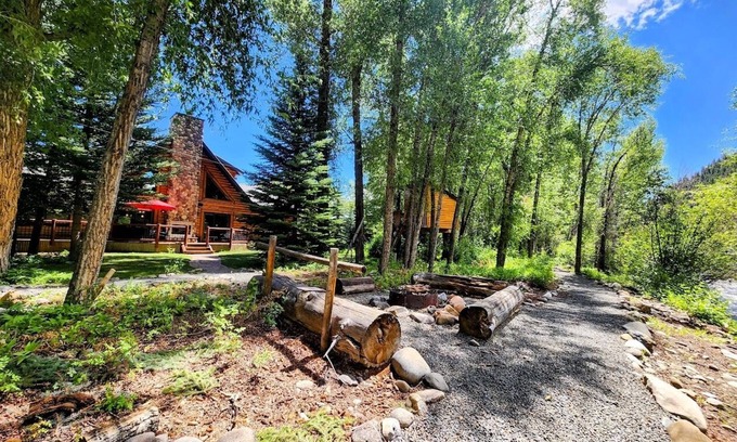 Almont House | NEW! East River Escape: A Waterside Escape in Almont! Discount!