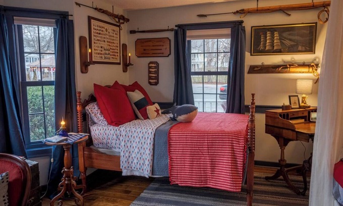 Stonington Apartment | New England Hospitality at the Carriage HousenMystic Vacation Rentals LLC