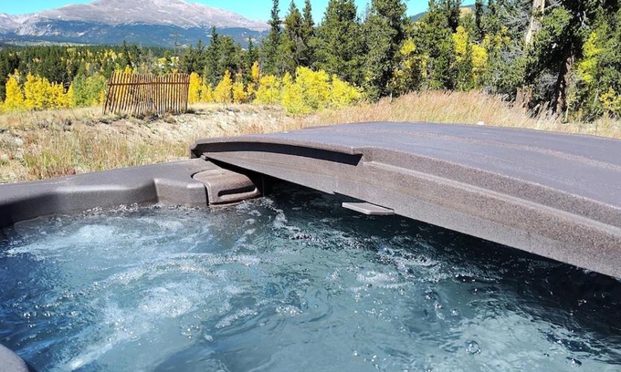 Fairplay House | New! Epic Views, Huge Windows, Hot Tub, Family Friendly - Burro Trail Vista