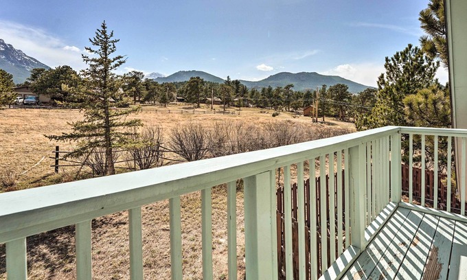 Carriage Hills House | NEW! Estes Park House Sitting on an Acre of Land!