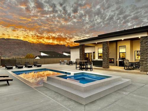 Moab South Valley House | New Exclusive Retreats 4 Bed 5 Bath with Private Pool