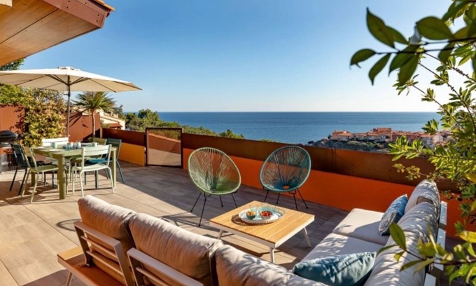 Collioure Apartment | New F3, large terrace facing the sea