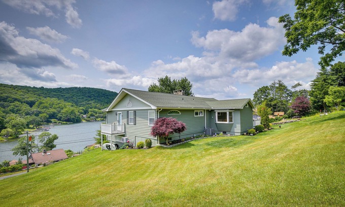 New Fairfield Apartment | New Fairfield Vacation Rental w/Lake Views!
