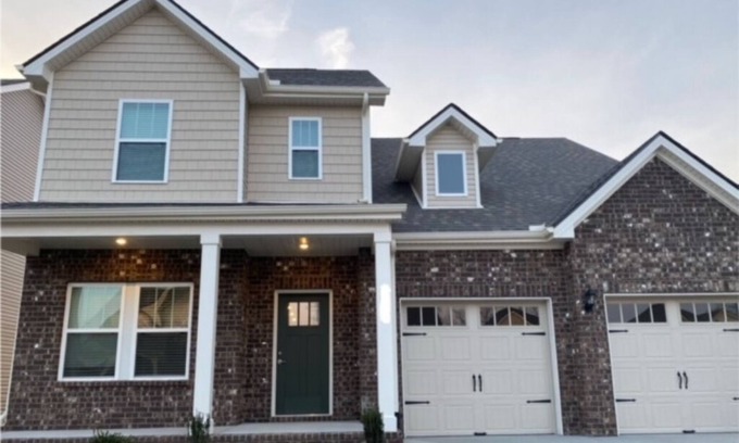 Goodlettsville House | NEW family-friendly home in quite, safe neighborhood. 15 minutes from Downtown