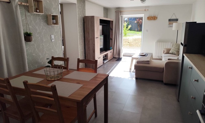Paroisse Notre-Dame Apartment | New furnished apartment with terrace and private parking.