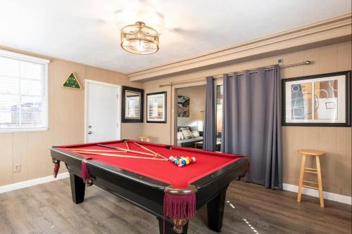 Tennyson - Alquire House | New Gateway to SFO - King Bed - BART 10 min walk